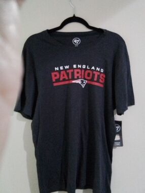 47 Brand New England Patriots Dark Blue T‑Shirt with Red Logo